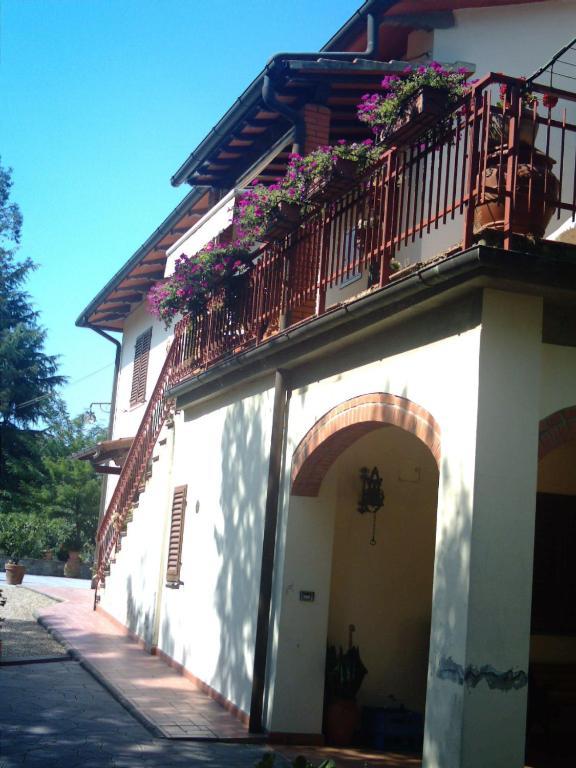 Podere Il Fattoio ฟิลยีเน วัลดาร์โน ภายนอก รูปภาพ